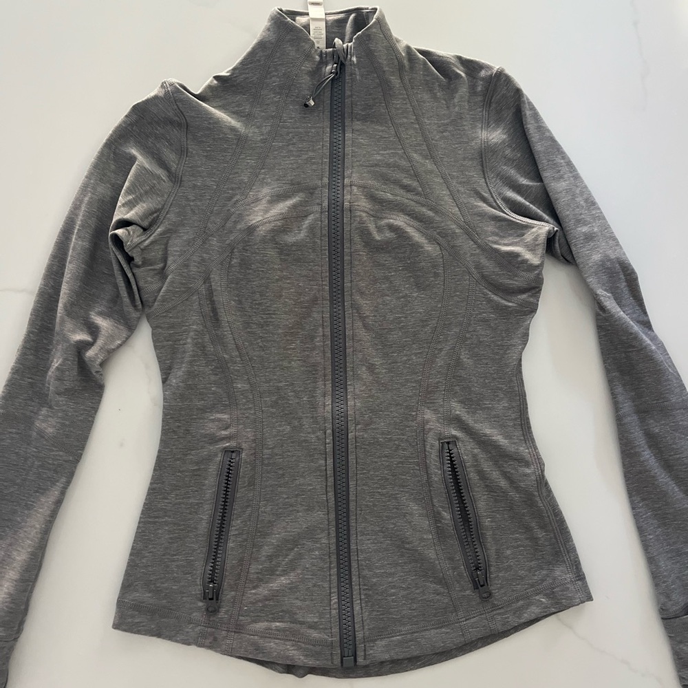 Grey Lululemon fitted zip jacket/sweatshirt size 6